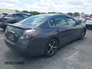 2009 Nissan Altima 3.5 SL with VIN 1N4BL21EX9N421848, listed as a IAAI auction lot 42065932 with 105,554 mi miles. Bid and sale history available at carsss.com. Image 4.