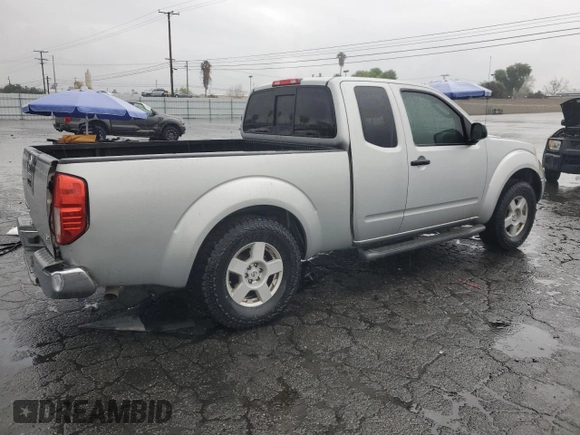 2006 Nissan Frontier SE z VIN 1N6AD06U16C416677, wystawiony jako Copart lot #47777995 z przebiegiem 173 997 mil mil oraz Szkoda całkowita • Salvage title. Historia ofert i sprzedaży dostępna na DreamBid. Obrazek 3.