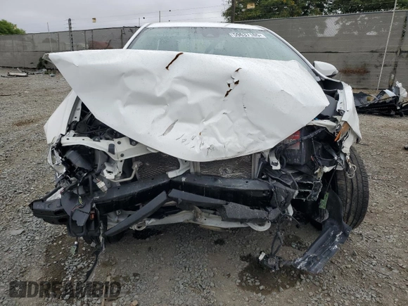 2019 Toyota Corolla L z VIN 2T1BURHE3KC137184, wystawiony jako Copart lot #59637165 z przebiegiem 84 197 mil mil oraz Szkoda całkowita • Salvage title. Historia ofert i sprzedaży dostępna na DreamBid. Obrazek 5.