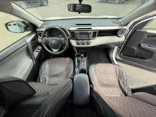 2005 Toyota Camry LE z VIN 4T1BE30K85U013233, wystawiony jako Copart lot #60278275 z przebiegiem 155 037 mil mil oraz Czysty tytuł • Clean title. Historia ofert i sprzedaży dostępna na DreamBid. Obrazek 8.