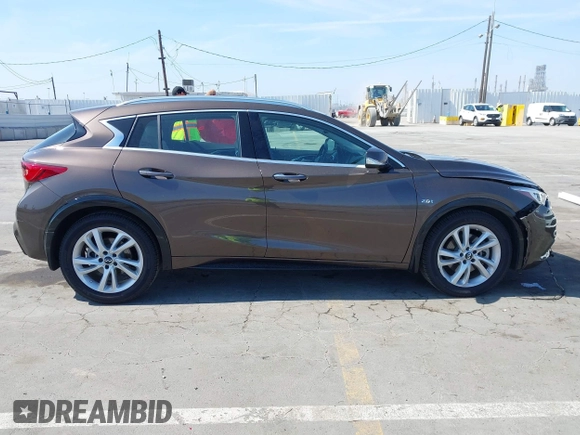 2018 Infiniti QX30 Premium with VIN SJKCH5CP5JA054091, listed as a IAAI auction lot 42471932 with 28,713 mi miles and . Bid and sale history available at DreamBid. Image 14.
