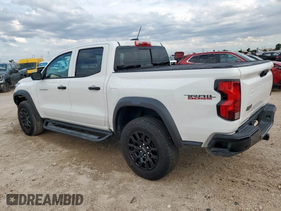 2024 Chevrolet Colorado 4WD Trail Boss z VIN 1GCPTEEK9R1161760, wystawiony jako Copart lot #58703945 z przebiegiem Nie podano mil oraz Szkoda całkowita • Salvage title. Historia ofert i sprzedaży dostępna na DreamBid. Obrazek 2.
