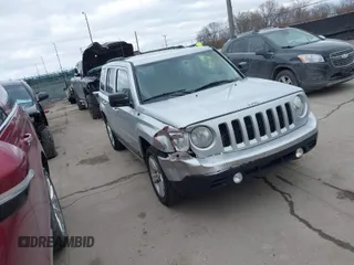 2011 Jeep Patriot Latitude with VIN 1J4NT1GA6BD112762, listed as a IAAI auction lot 41747601 with 165,687 mi miles. Bid and sale history available at carsss.com. Image 1.