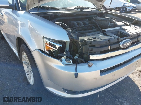2011 Ford Flex SEL with VIN 2FMGK5CC5BBD28698, listed as a IAAI auction lot 41774174 with 306,974 mi miles. Bid and sale history available at carsss.com. Image 6.