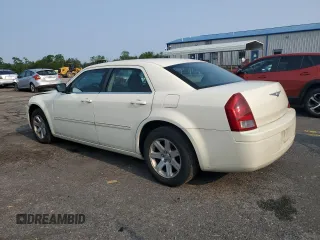 2007 Chrysler 300 z VIN 2C3LA43RX7H788453, wystawiony jako Copart lot #60262635 z przebiegiem 134 128 mil mil oraz Szkoda całkowita • Salvage title. Historia ofert i sprzedaży dostępna na DreamBid. Obrazek 2.