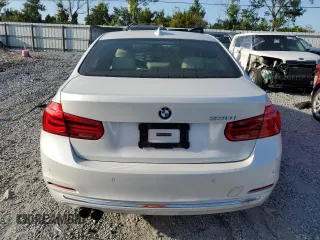 2017 BMW 3 Series 330i z VIN WBA8B9G34HNU52157, wystawiony jako Copart lot #64464125 z przebiegiem 72 659 mil mil oraz Czysty tytuł • Clean title. Historia ofert i sprzedaży dostępna na DreamBid. Obrazek 6.