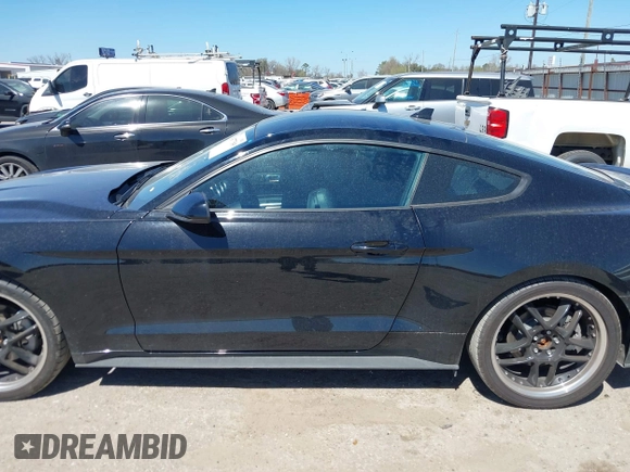 2022 Ford Mustang EcoBoost with VIN 1FA6P8TH8N5140335, listed as a IAAI auction lot 41777549 with 9,722 mi miles and . Bid and sale history available at DreamBid. Image 14.