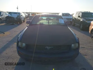 2005 Ford Mustang Deluxe z VIN 1ZVFT80N155124281, wystawiony jako IAAI lot #41941404 z przebiegiem Nie podano mil oraz . Historia ofert i sprzedaży dostępna na DreamBid. Obrazek 6.