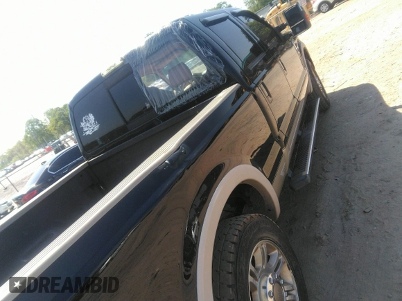 2010 Ford Super Duty F-250 SRW XL with VIN 1FTSW2BR7AEA09135, listed as a IAAI auction lot 42043169 with 185,144 mi miles. Bid and sale history available at carsss.com. Image 6.