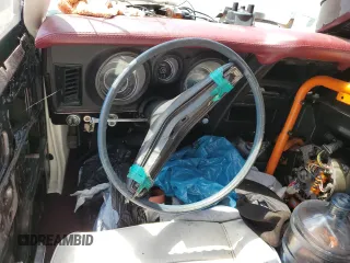 1972 Ford Mustang z VIN 2F03F225250, wystawiony jako Copart lot #56680804 z przebiegiem Nie podano mil oraz Szkody całkowita. Historia ofert i sprzedaży dostępna na DreamBid. Obrazek 9.