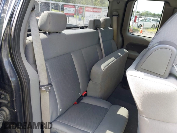 2007 Ford F-150 XLT с VIN 1FTPX14517FB19303, выставлен на аукционе IAAI как лот 42676971 с пробегом 246 050 миль миль и . История ставок и продаж доступна на DreamBid. Изображение 8.