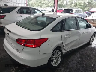2016 Ford Focus SE с VIN 1FADP3F22GL211156, выставлен на аукционе IAAI как лот 42502613 с пробегом 121 224 миль миль и . История ставок и продаж доступна на DreamBid. Изображение 6.