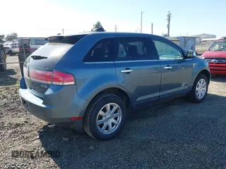 2010 Lincoln MKX z VIN 2LMDJ6JC2ABJ29254, wystawiony jako IAAI lot #42056212 z przebiegiem 98 195 mil mil oraz . Historia ofert i sprzedaży dostępna na DreamBid. Obrazek 4.