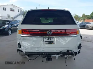 2024 Volkswagen Atlas SE z VIN 1V2JR2CA1RC616729, wystawiony jako IAAI lot #42049460 z przebiegiem 3 718 mil mil oraz . Historia ofert i sprzedaży dostępna na DreamBid. Obrazek 17.