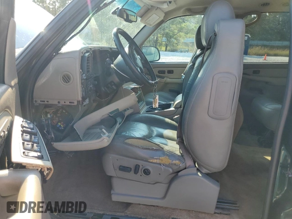 2003 Chevrolet Suburban LT with VIN 3GNEC16Z83G285871, listed as a Copart auction lot 75755484 with 0 mi miles and Clean Title. Bid and sale history available at carsss.com. Image 7.