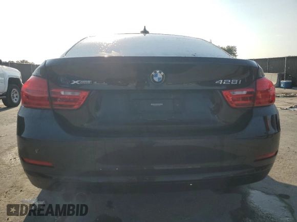 2015 BMW 4 Series 428i xDrive z VIN WBA4A7C57FD414504, wystawiony jako Copart lot #56127515 z przebiegiem 176 660 mil mil oraz Czysty tytuł • Clean title. Historia ofert i sprzedaży dostępna na DreamBid. Obrazek 6.