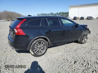 2018 Volvo V60 z VIN YV440MWK0J2057058, wystawiony jako Copart lot #53334575 z przebiegiem 82 041 mil mil oraz Szkoda całkowita • Salvage title. Historia ofert i sprzedaży dostępna na DreamBid. Obrazek 3.