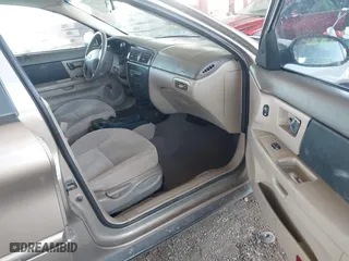 2002 Ford Taurus LX with VIN 1FAFP52U72G284116, listed as a IAAI auction lot 42004075 with 86,544 mi miles. Bid and sale history available at carsss.com. Image 5.