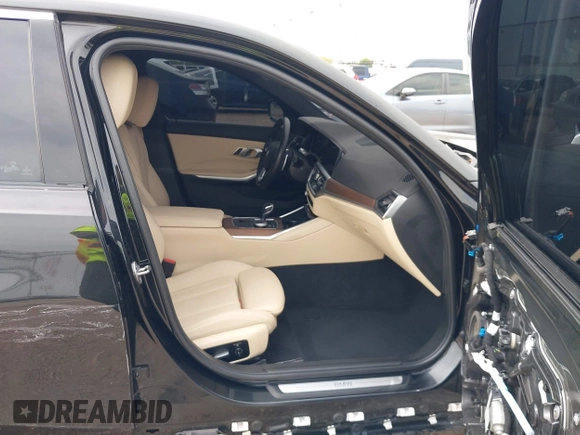 2020 BMW 3 Series 330i with VIN 3MW5R1J07L8B32129, listed as a IAAI auction lot 41858917 with 35,721 mi miles and . Bid and sale history available at DreamBid. Image 5.