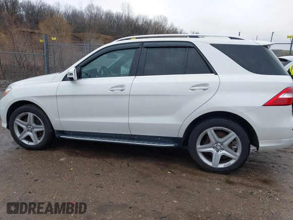 2014 Mercedes-Benz M 550 with VIN 4JGDA7DB1EA362659, listed as a IAAI auction lot 41704573 with 163,341 mi miles and . Bid and sale history available at carsss.com. Image 14.
