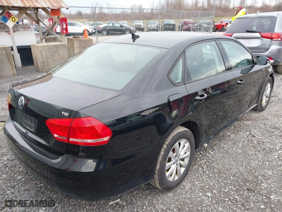 2014 Volkswagen Passat Wolfsburg Ed with VIN 1VWAT7A31EC098634, listed as a IAAI auction lot 41924146 with 80,872 mi miles. Bid and sale history available at carsss.com. Image 4.