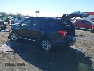 2016 Ford Explorer XLT with VIN 1FM5K7D89GGA84874, listed as a IAAI auction lot 41612708 with 124,421 mi miles. Bid and sale history available at carsss.com. Image 3.