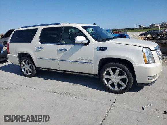 2011 Cadillac Escalade ESV Premium z VIN 1GYS3JEF2BR333246, wystawiony jako Copart lot #47197395 z przebiegiem 177 400 mil mil oraz Czysty tytuł • Clean title. Historia ofert i sprzedaży dostępna na DreamBid. Obrazek 4.