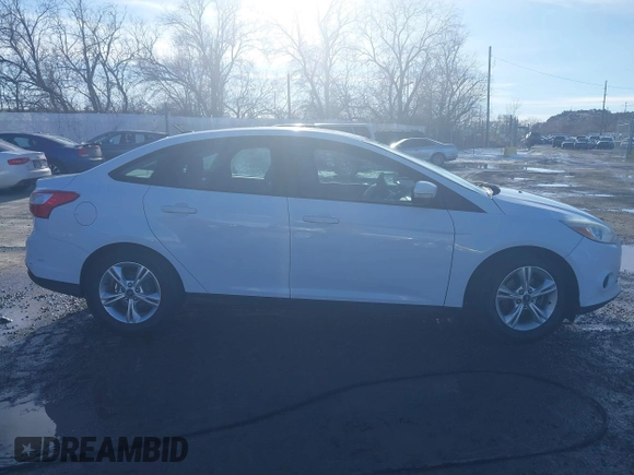2014 Ford Focus SE with VIN 1FADP3F23EL129661, listed as a IAAI auction lot 41676155 with 183,733 mi miles. Bid and sale history available at carsss.com. Image 13.
