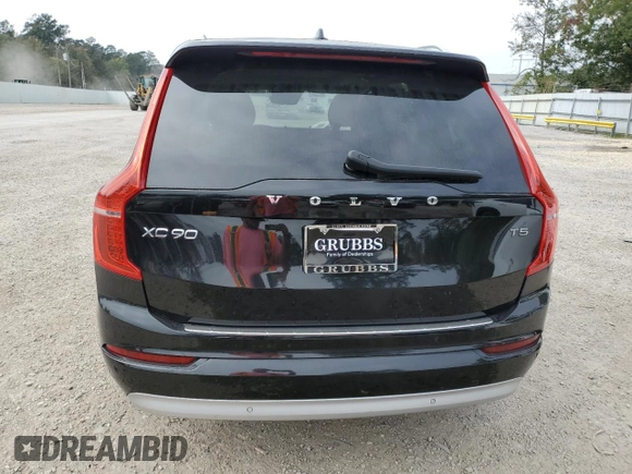 2022 Volvo XC90 Momentum with VIN YV4102CK3N1805700, listed as a Copart auction lot 82303984 with 31,877 mi miles and Salvage Title. Bid and sale history available at DreamBid. Image 6.