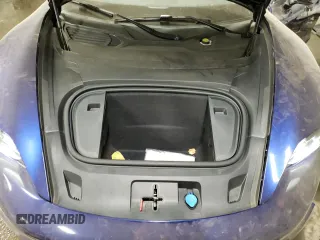 2021 Porsche Taycan z VIN WP0AA2Y13MSA14773, wystawiony jako Copart lot #69774042 z przebiegiem 15 465 mil mil oraz . Historia ofert i sprzedaży dostępna na DreamBid. Obrazek 11.