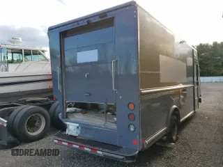 2019 Ford E-Series Commercial with VIN 1FC3E4K66KDC51737, listed as a Copart auction lot 72650054 with 52,965 mi miles and Salvage Title. Bid and sale history available at carsss.com. Image 4.