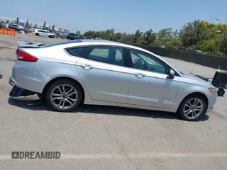 2017 Ford Fusion Hybrid SE с VIN 3FA6P0LU5HR285381, выставлен на аукционе IAAI как лот 42597789 с пробегом 129 662 миль миль и . История ставок и продаж доступна на DreamBid. Изображение 14.