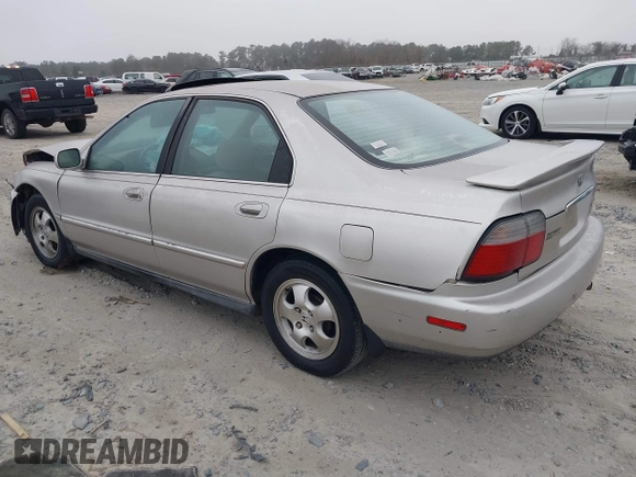 1997 Honda Accord Special Edition с VIN 1HGCD5607VA051584, выставлен на аукционе IAAI как лот 41542918 с пробегом 251 902 миль миль и . История ставок и продаж доступна на DreamBid. Изображение 3.