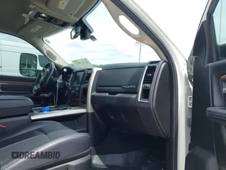 2018 Ram 2500 Laramie с VIN 3C6UR5FL6JG325908, выставлен на аукционе IAAI как лот 42463952 с пробегом 54 496 миль миль и . История ставок и продаж доступна на DreamBid. Изображение 5.