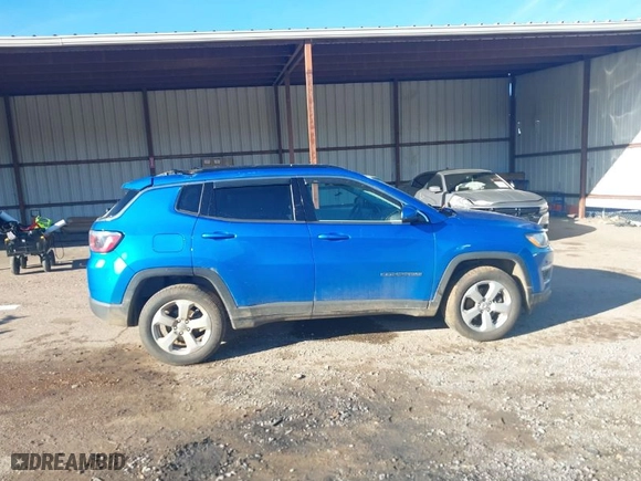 2019 Jeep Compass Latitude with VIN 3C4NJDBB3KT806932, listed as a IAAI auction lot 41641134 with 92,279 mi miles. Bid and sale history available at carsss.com. Image 13.