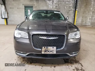 2016 Chrysler 300 C z VIN 2C3CCAEGXGH358121, wystawiony jako Copart lot #60078274 z przebiegiem 168 651 mil mil oraz Czysty tytuł • Clean title. Historia ofert i sprzedaży dostępna na DreamBid. Obrazek 5.