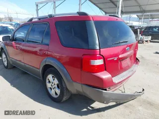 2005 Ford Freestyle SEL with VIN 1FMDK05185GA01596, listed as a IAAI auction lot 41637165 with 210,432 mi miles. Bid and sale history available at carsss.com. Image 3.