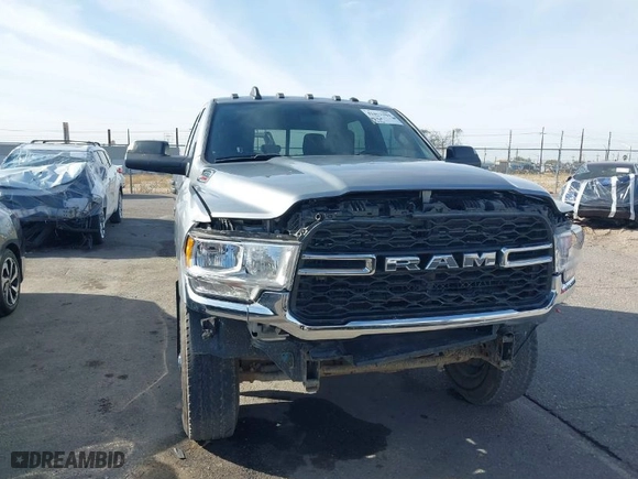 2021 Ram 2500 Tradesman with VIN 3C6UR5HJ9MG610232, listed as a IAAI auction lot 41072104 with 22,196 mi miles. Bid and sale history available at carsss.com. Image 13.
