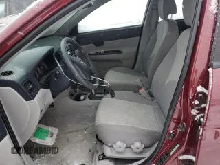 2007 Hyundai Accent GL z VIN KMHCN45C07U072761, wystawiony jako Copart lot #42321615 z przebiegiem 158 492 mil mil oraz Szkoda całkowita • Salvage title. Historia ofert i sprzedaży dostępna na DreamBid. Obrazek 7.