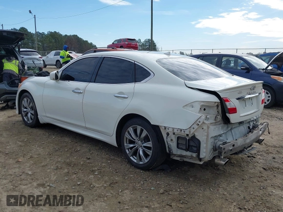 2013 Infiniti M with VIN JN1BY1APXDM510764, listed as a IAAI auction lot 41706993 with 226,416 mi miles and . Bid and sale history available at carsss.com. Image 3.