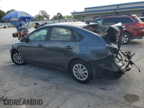 2021 Kia Forte LXS z VIN 3KPF24AD1ME303427, wystawiony jako Copart lot #57817315 z przebiegiem 65 648 mil mil oraz Nie do naprawy • Non repairable. Historia ofert i sprzedaży dostępna na DreamBid. Obrazek 2.