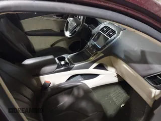 2019 Lincoln Nautilus Reserve z VIN 2LMPJ8L92KBL42653, wystawiony jako IAAI lot #41887906 z przebiegiem 52 450 mil mil oraz . Historia ofert i sprzedaży dostępna na DreamBid. Obrazek 5.