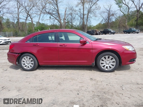 2014 Chrysler 200 LX z VIN 1C3CCBAB1EN209312, wystawiony jako IAAI lot #41932302 z przebiegiem 143 335 mil mil oraz . Historia ofert i sprzedaży dostępna na DreamBid. Obrazek 13.