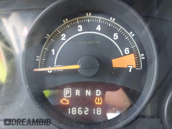2014 Jeep Patriot Sport with VIN 1C4NJPBBXED757823, listed as a IAAI auction lot 41839740 with 186,218 mi miles and . Bid and sale history available at carsss.com. Image 7.