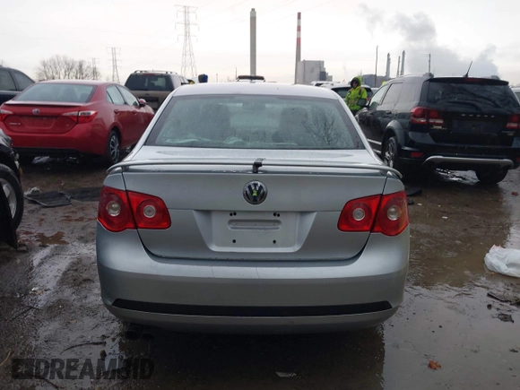 2005 Volkswagen Jetta 2.5L с VIN 3VWRF71K35M637013, выставлен на аукционе IAAI как лот 40970119 с пробегом 214 426 миль миль и . История ставок и продаж доступна на DreamBid. Изображение 16.
