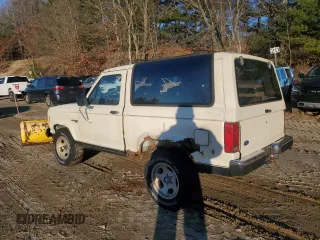 1987 Ford Bronco с VIN 1FMCU14T5HUD17428, выставлен на аукционе Copart как лот 84694904 с пробегом 25 356 миль миль и Чистый • Clean title. История ставок и продаж доступна на DreamBid. Изображение 2.