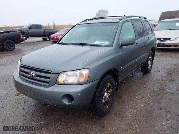 2004 Toyota Highlander with VIN JTEHD21A540032261, listed as a IAAI auction lot 41730761 with 214,720 mi miles. Bid and sale history available at carsss.com. Image 2.
