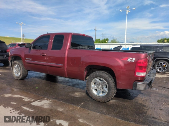 2013 GMC Sierra 1500 SLT z VIN 1GTR2WE70DZ280479, wystawiony jako Copart lot #58602555 z przebiegiem 140 849 mil mil oraz Szkoda całkowita • Salvage title. Historia ofert i sprzedaży dostępna na DreamBid. Obrazek 2.