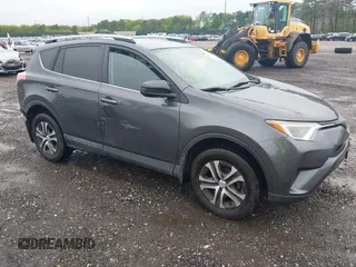 2017 Toyota RAV4 LE z VIN 2T3BFREV5HW603663, wystawiony jako IAAI lot #42221653 z przebiegiem 102 734 mil mil oraz . Historia ofert i sprzedaży dostępna na DreamBid. Obrazek 1.
