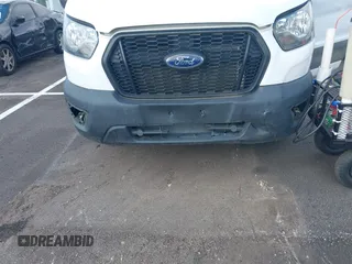 2022 Ford Transit Cargo с VIN 1FTBF4U85NKA85007, выставлен на аукционе IAAI как лот 42491754 с пробегом 25 038 миль миль и . История ставок и продаж доступна на DreamBid. Изображение 6.